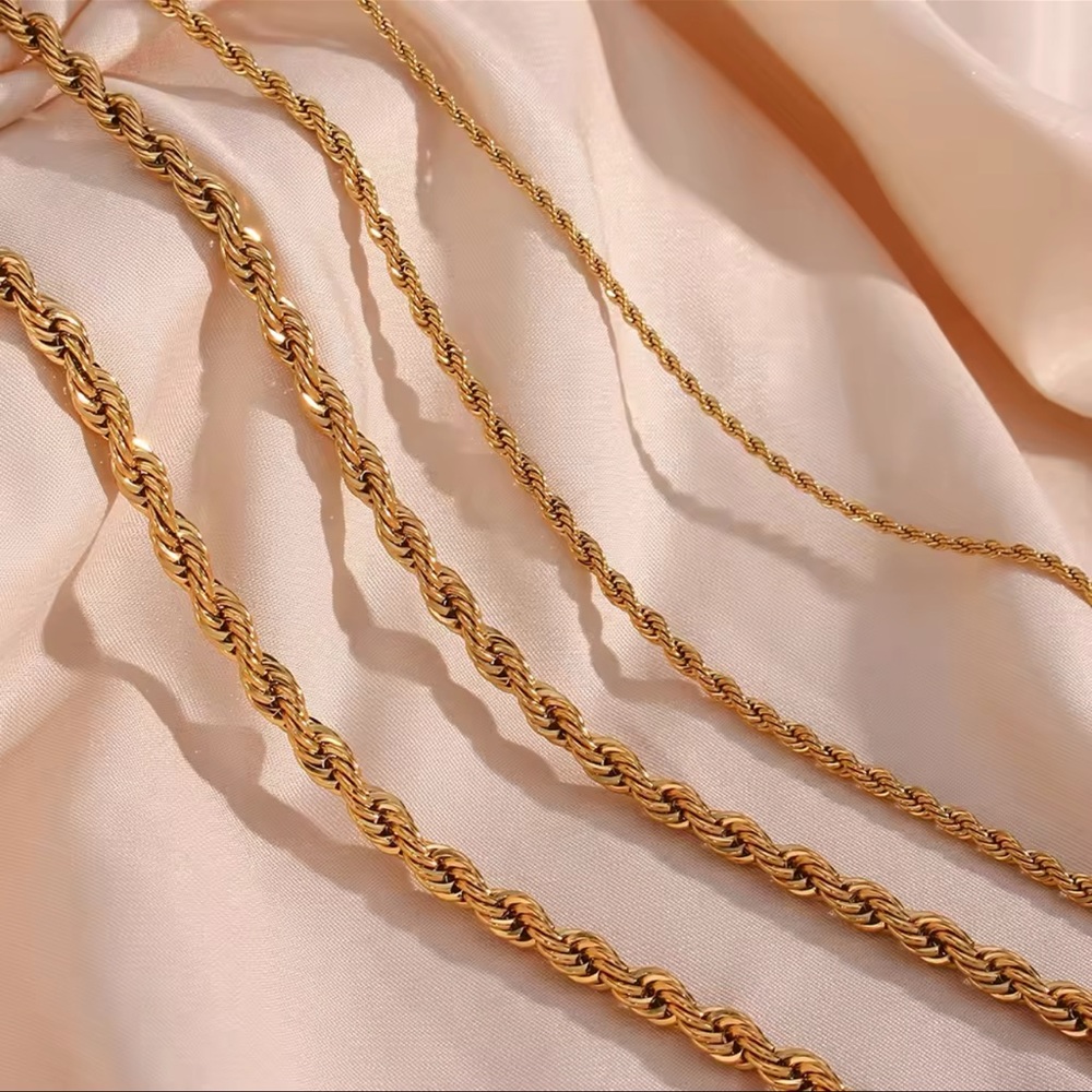 Classic Unisex 2mm Rope Chain Necklace 18k Gold Plated Stainless Steel Non Tarni - Picture 4 of 10